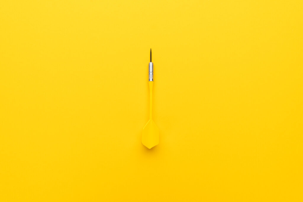 Dardo amarillo